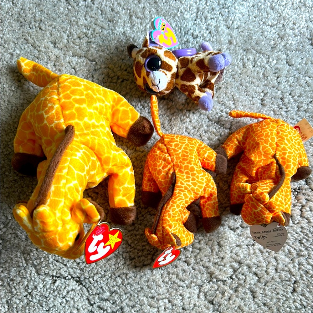 Ty Giraffe Plush Toy Set - Yellow and Brown